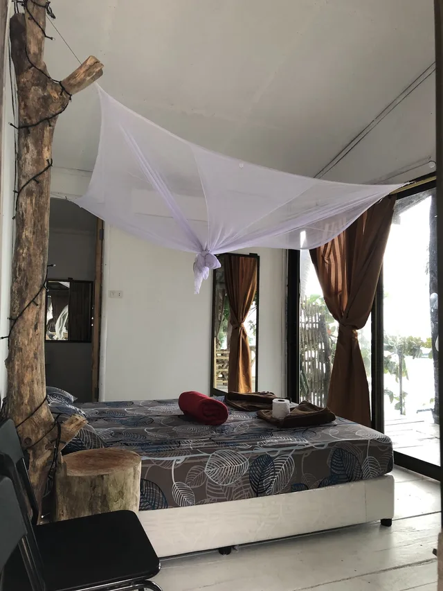 بنغل ديلوكس بسرير كينج بإطلالة على البحر، Haad Chao Phao Resort 6/10