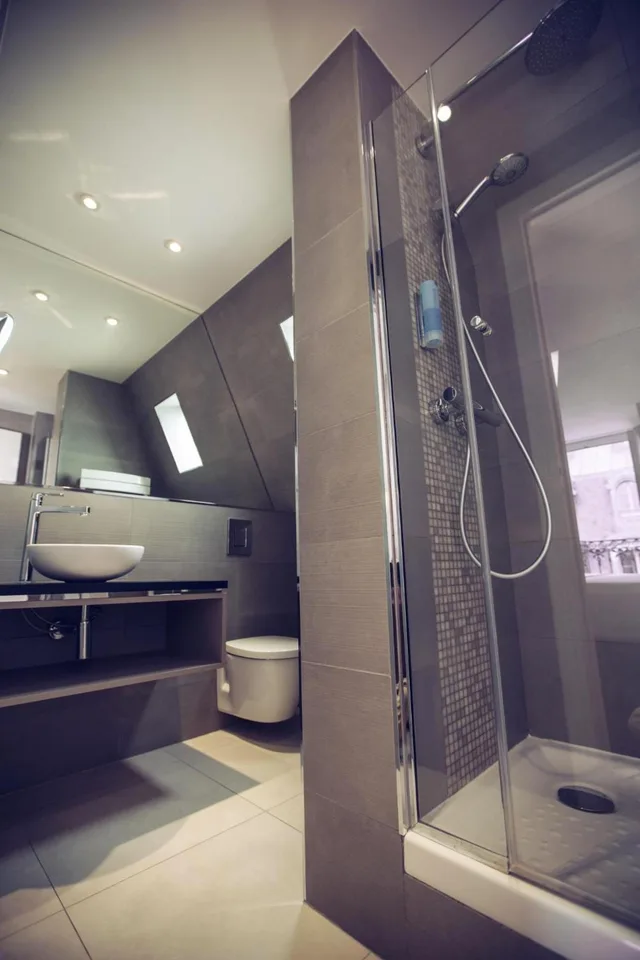 غرفة ثلاثية، TIMHOTEL LE LOUVRE 8/10