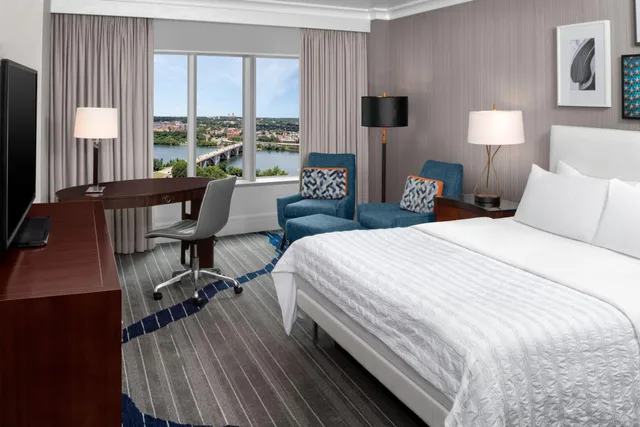 غرفة ديلوكس بسرير كينج، Le Meridien Arlington 2/10