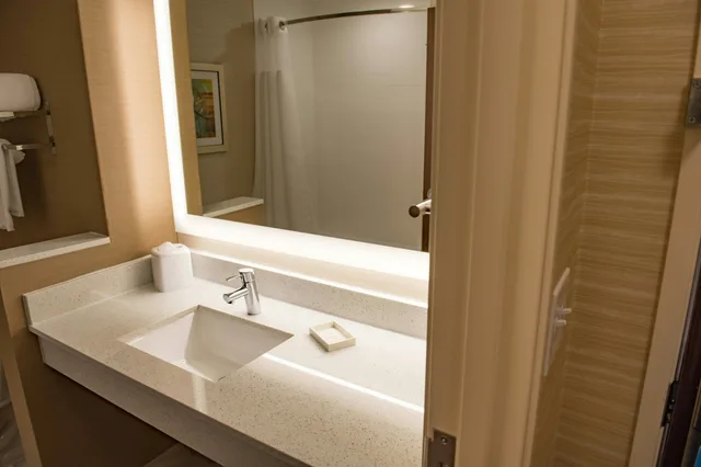 غرفة بسرير كينج، Fairfield Inn Suites Anderson 2/2