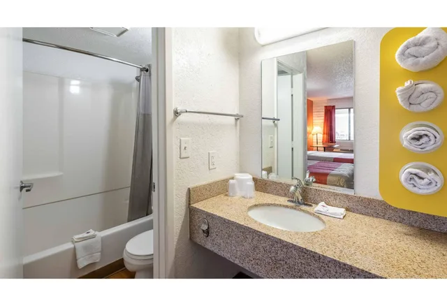 1 Queen Bed - Non-Smoking, Micfridge، Motel6 Eloy, AZ - Casa Grande 4/4