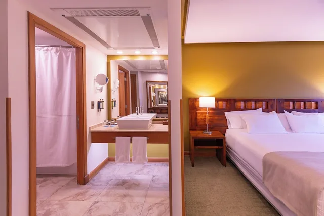 غرفة قياسية بسرير كينج، Wyndham Puerto Varas Pettra 4/8