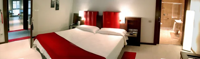 غرفة عائلية، Ciutat de Girona 1/2