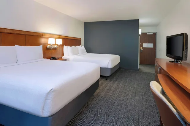 غرفة بسريرين كوين، Courtyard by Marriott Tampa North/I-75 Fletcher 4/10