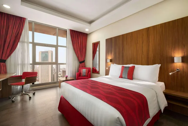 غرفة بسرير كوين لغير المدخنين، Ramada Encore By Wyndham Kuwait Downtown 1/1