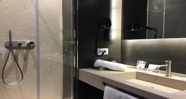جناح ديلوكس بسرير مزدوج، Private Luxury Suite 3/8