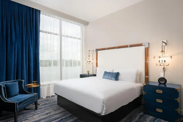 Room, King Bed, Jw Marriott Savannah Plant Riverside District 1/10