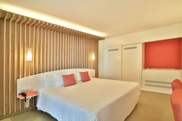 Palm, Superior, King Bed، La Creole Beach Hotel and Spa 1/2