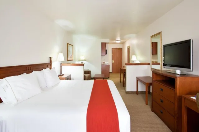 جناح بغرفة نوم واحدة لذوي الإعاقة، Holiday Inn Express Hotel And Suites Mattoon 1/2
