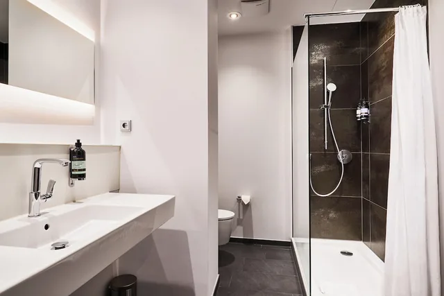 غرفة سوبيريور بسرير مزدوج، Premier Inn Cologne City Centre hotel 3/6