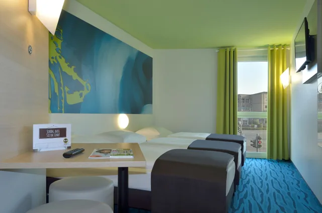 غرفة ثلاثية، B&B Hotel Krefeld 1/1