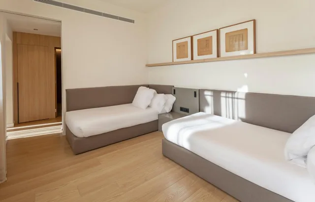 غرفة عائلية بشرفة، Astoria Hotel 5/10