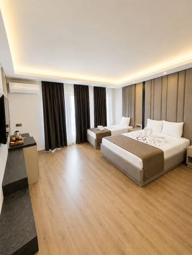 غرفة عائلية بسرير مزدوج وسرير فردي بإطلالة على المدينة بشرفة بـ3 غرف نوم، Hotel Kayalar 2/10