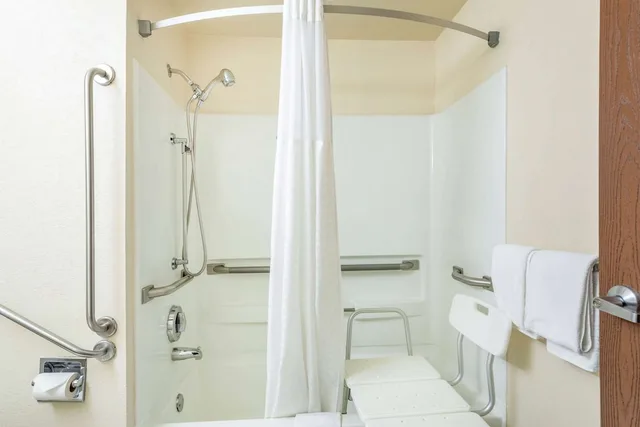 غرفة قياسية بسرير كوين لذوي الإعاقة، Super 8 By Wyndham Cheyenne Wy 10/10