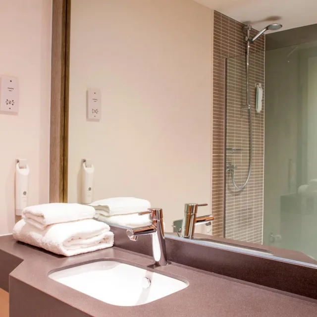 Room, Single, Holiday Inn Rotherham Sheffield 9/9