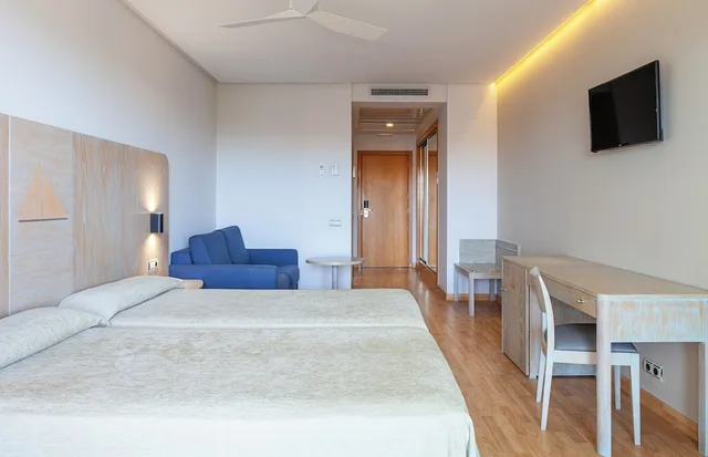 Room, Single, Double or Twin Bed, Street View، AGH Canet 1/1