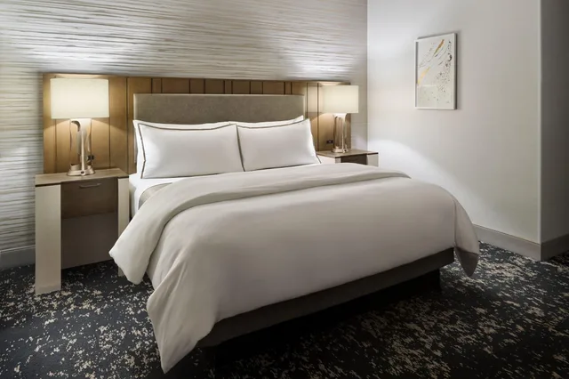 غرفة بسرير مزدوج لذوي الإعاقة، Westin Memphis Beale Street 1/5