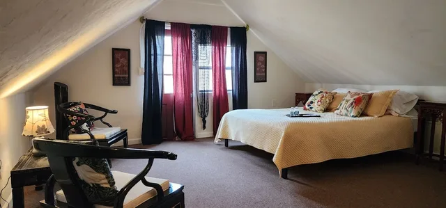 لوفت بسرير كوين، Lily Creek Lodge 3/6