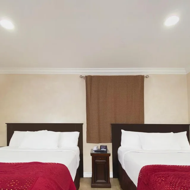 Room, 2 Double Beds, Nite Inn 9/10