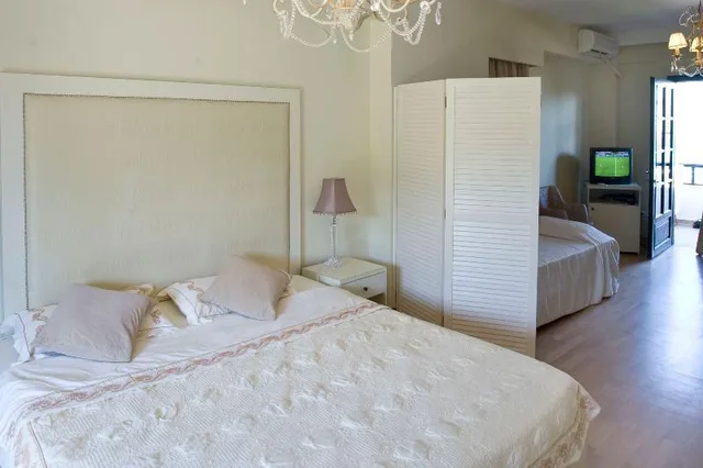غرفة بسريرين مزدوجين بإطلالة على الحديقة، Assa Maris Beach Hotel 1/1