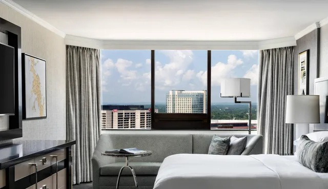 غرفة بسريرين كوين بإطلالة على المدينة، The Ritz Carlton Atlanta 13/18