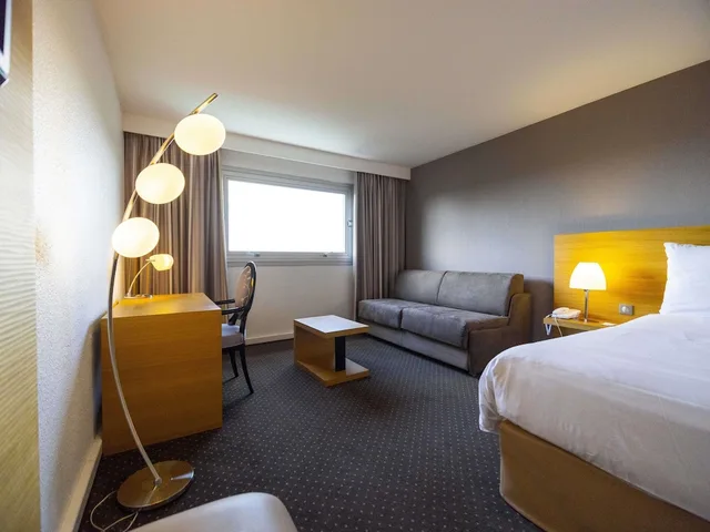 غرفة قياسية بسرير مزدوج مع أريكة، Mercure Bordeaux Lac Hotel 3/10