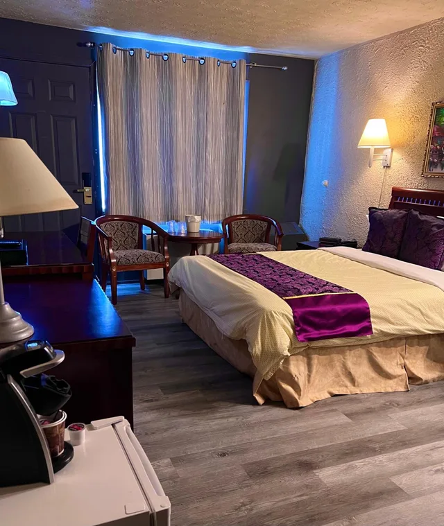 Room, Queen or Double Bed, Hotel L'Express 1/5