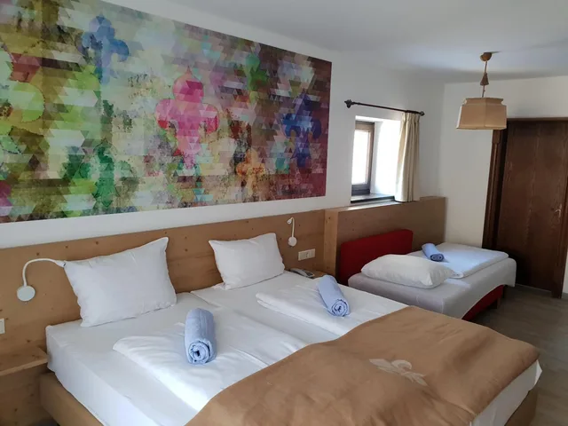 غرفة ثلاثية، Family Hotel Schloss Rosenegg 3/5