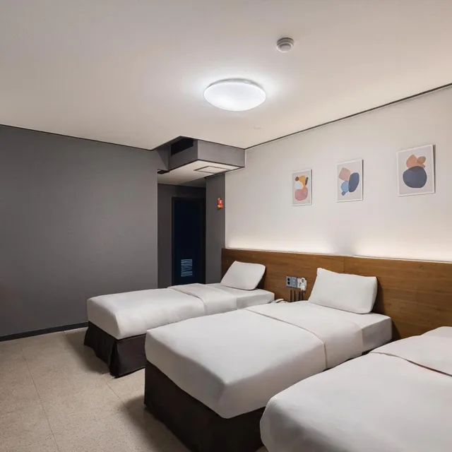 غرفة قياسية ثلاثية، Insadong Crown Hotel 5/10