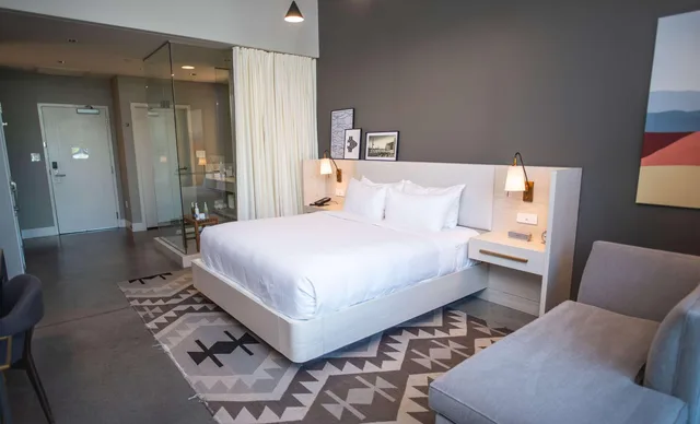 Premium, Double Bed, Mountain Shadows 3/7