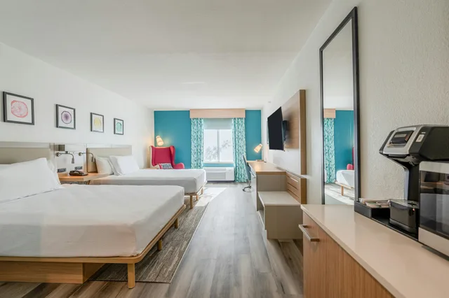 Deluxe, 2 Queen Beds, Hilton Garden Inn Ft. Lauderdale Airport-Cruise Port 2/4