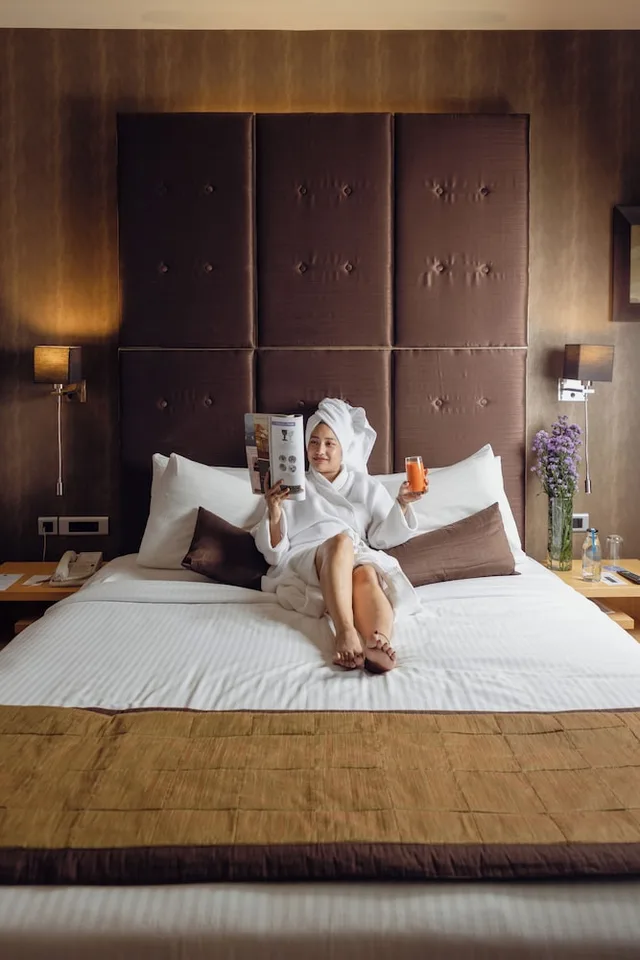 Premier, King Bed, Pool View, Lounge Access, NOVOTEL HYDERABAD AIRPORT 4/7
