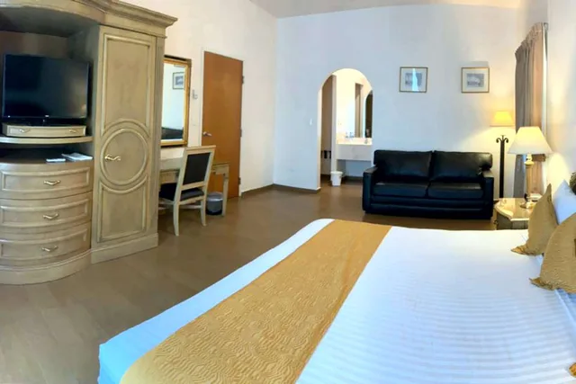 جناح جونيور بسرير كينج مع أريكة بمطبخ، Best Western Centro Cadereyta 2/3