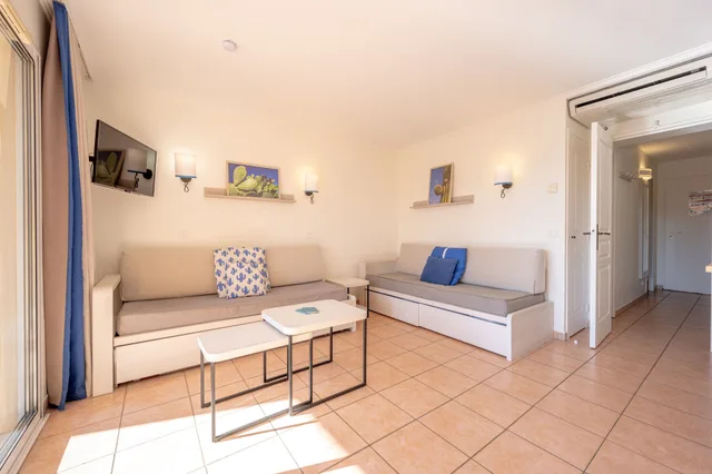 1 Bedroom, Apartment, Alcove, Balcony or Terrace، Pierre & Vacances Premium Residence Les Calanques 4/6