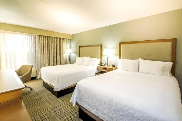 غرفة بسريرين كوين لذوي الإعاقة، Hampton Inn by Hilton Philadelphia International Airport 1/6