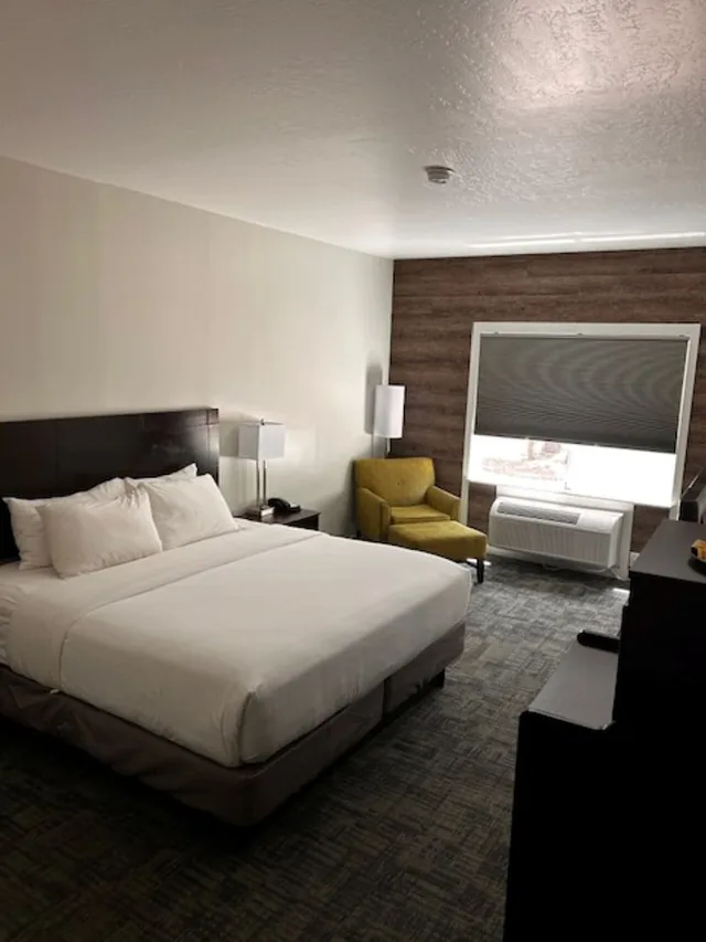 غرفة أساسية بسرير كينج، Greentree Inn Suites In Pinetop 2/5