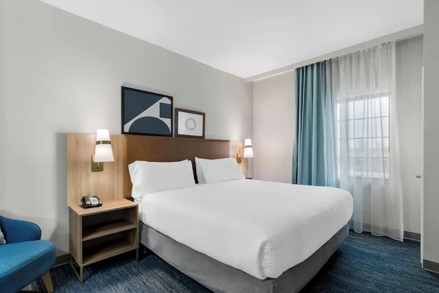 جناح استوديو بسرير كينج بمطبخ لذوي الإعاقة، Staybridge Suites Oklahoma City 2/10
