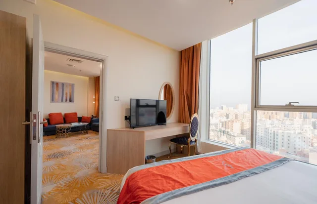جناح جونيور، Wahaj Boulevard Hotel 3/4