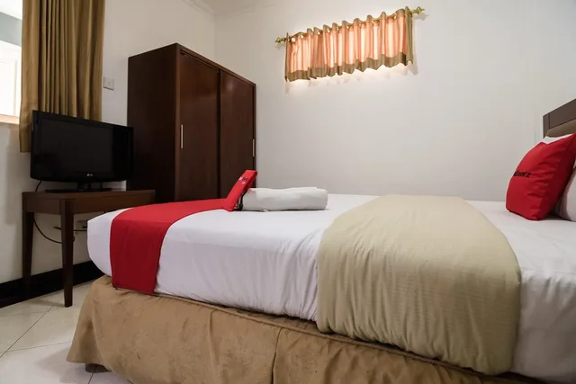 Reddoorz, Double Bed، Reddoorz @ Buah Batu 6/7