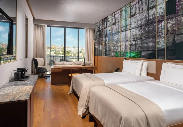 جناح بريميوم بإطلالة على البحر بشرفة بغرفتي نوم، Rixos Tersane Istanbul 1/2