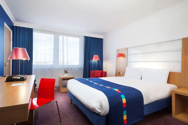 غرفة عائلية بسرير كينج، Radisson Hotel York 1/9