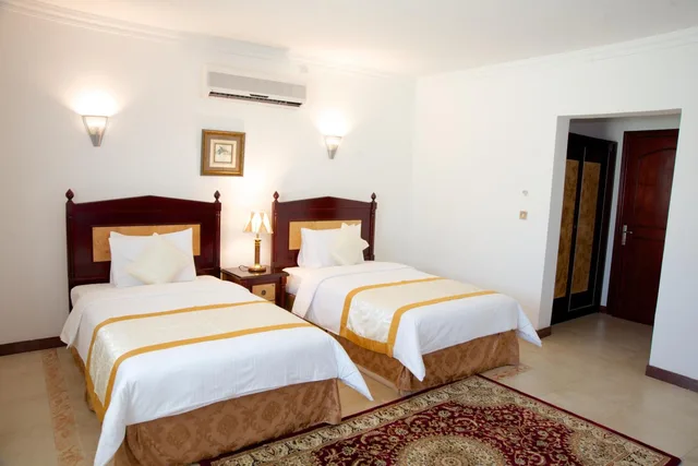 شاليه بسرير كينج بغرفتي نوم، Green Mubazzarah Chalets 1/7