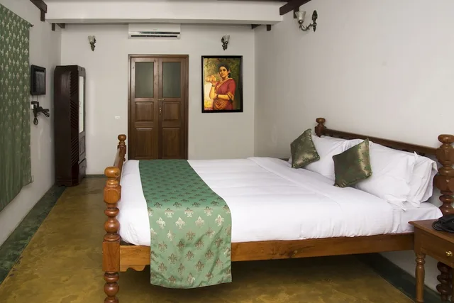 Courtyard, Queen Bed، Fabhotel Esparan Heritage Pondicherry 1/1