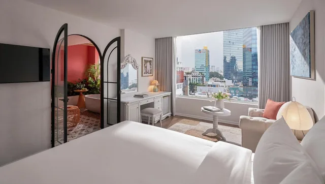 جناح بسرير كوين، Silverland May Hotel 7/7