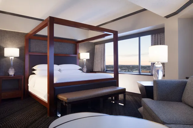 Deluxe, King Bed, Bay View، Sheraton Anchorage Hotel 5/5