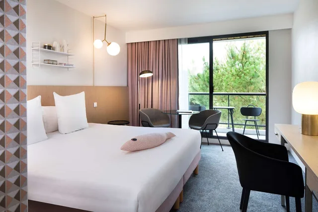 Super, Twin Beds, Queen Bed, Lake View، Best Western Plus Hotel Les Rives Du Ter 2/6