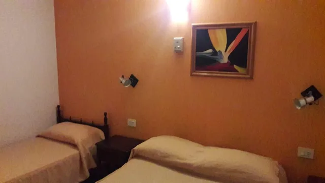 غرفة قياسية ثلاثية، Hotel Grisabel 1/2