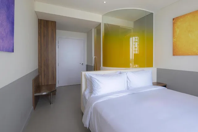 غرفة أساسية بسرير كوين بإطلالة على النهر، Wink Hotel Can Tho 2/6
