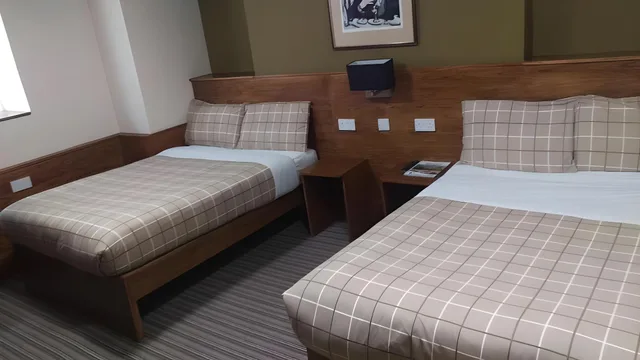 غرفة عائلية رباعية، Leith House Hotel 1/1