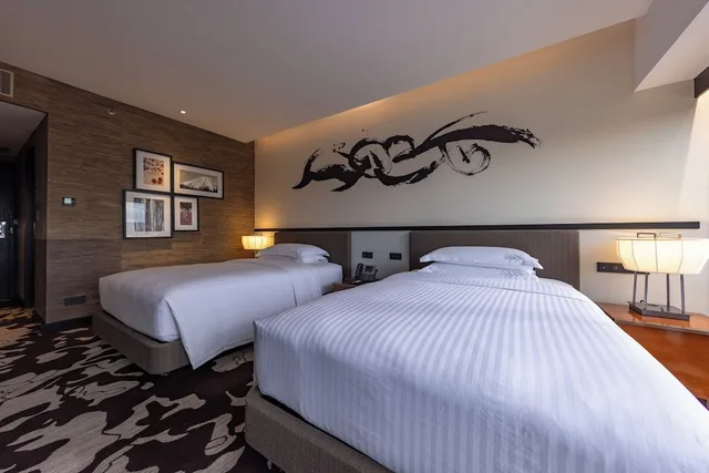 Nobu Deluxe Double Queen Pool View، City of Dreams Nobu Hotel Manila 1/3